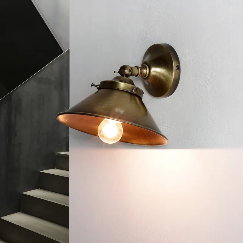 Wandleuchte Echt-Messing in Bronze hell Preisknaller