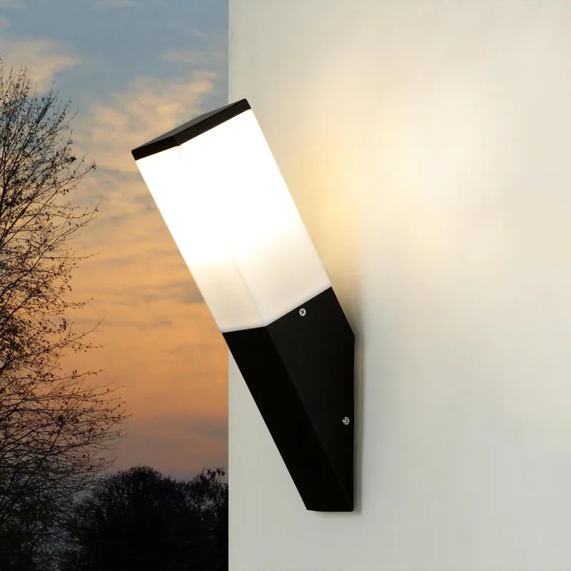 Preisreduziert Außenlampe für Hof und Garten