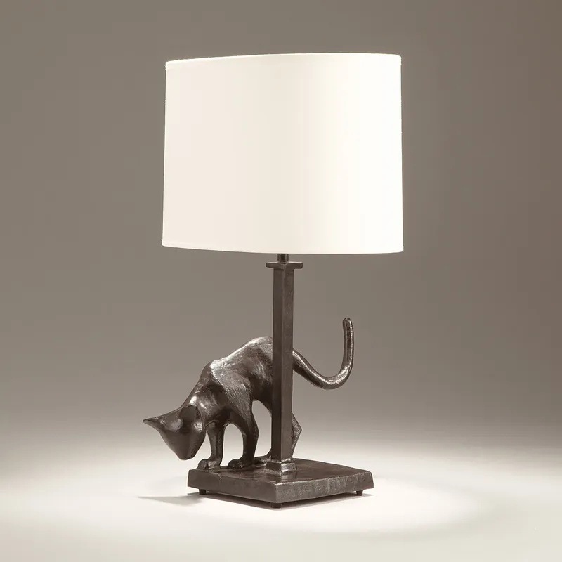 Bronzeguss-Leuchte LILI mit Katzenskulptur und Stoffschirm Top-Angebot