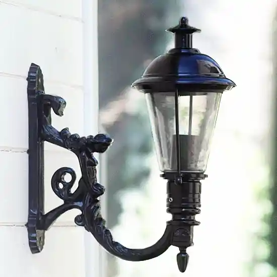 Jetzt Kaufen Kleine Wandleuchte mit klassischer Glasmantellaterne Prag M-M 40CU